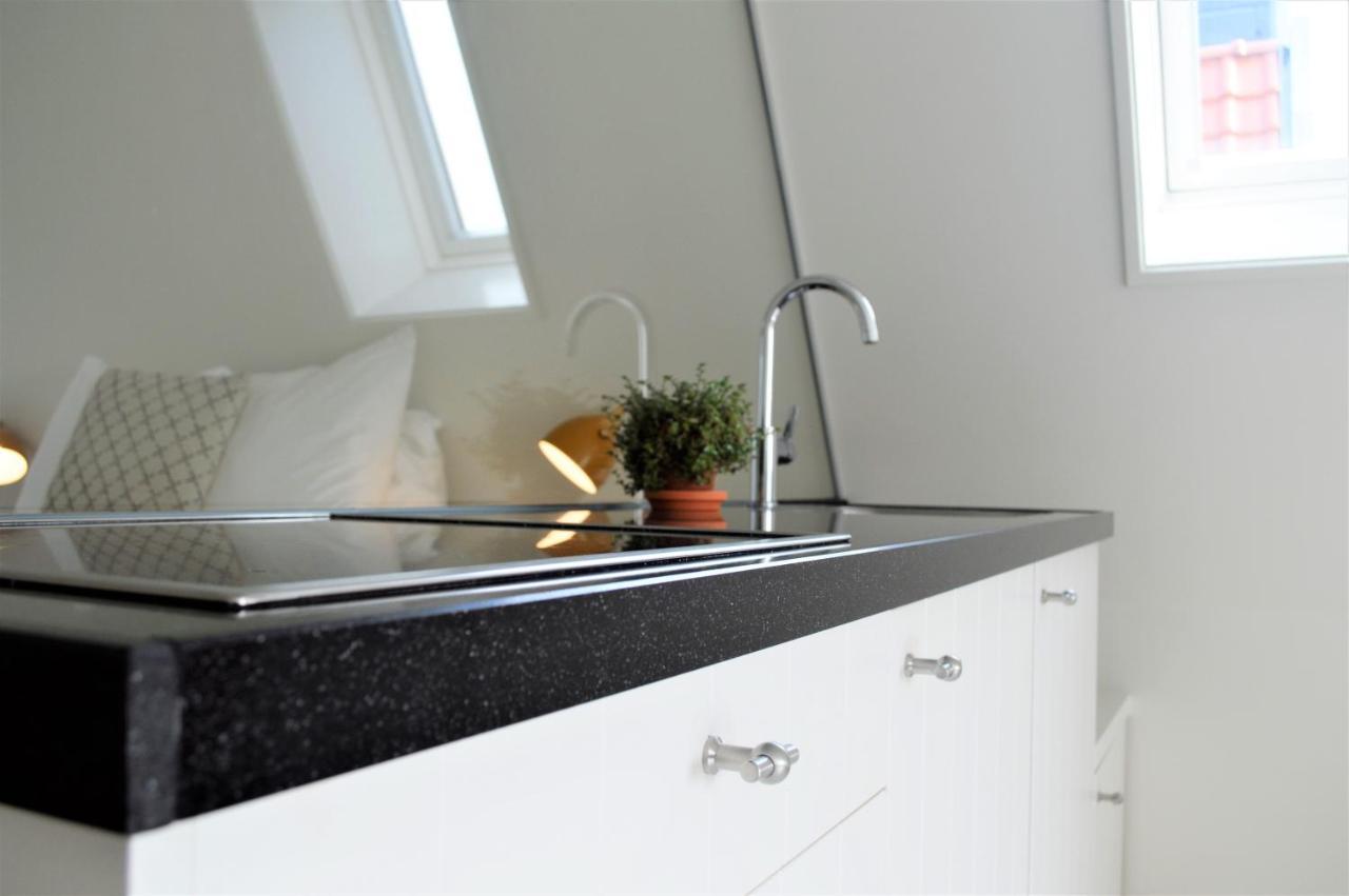 The Sunset Apartments Холум Екстериор снимка