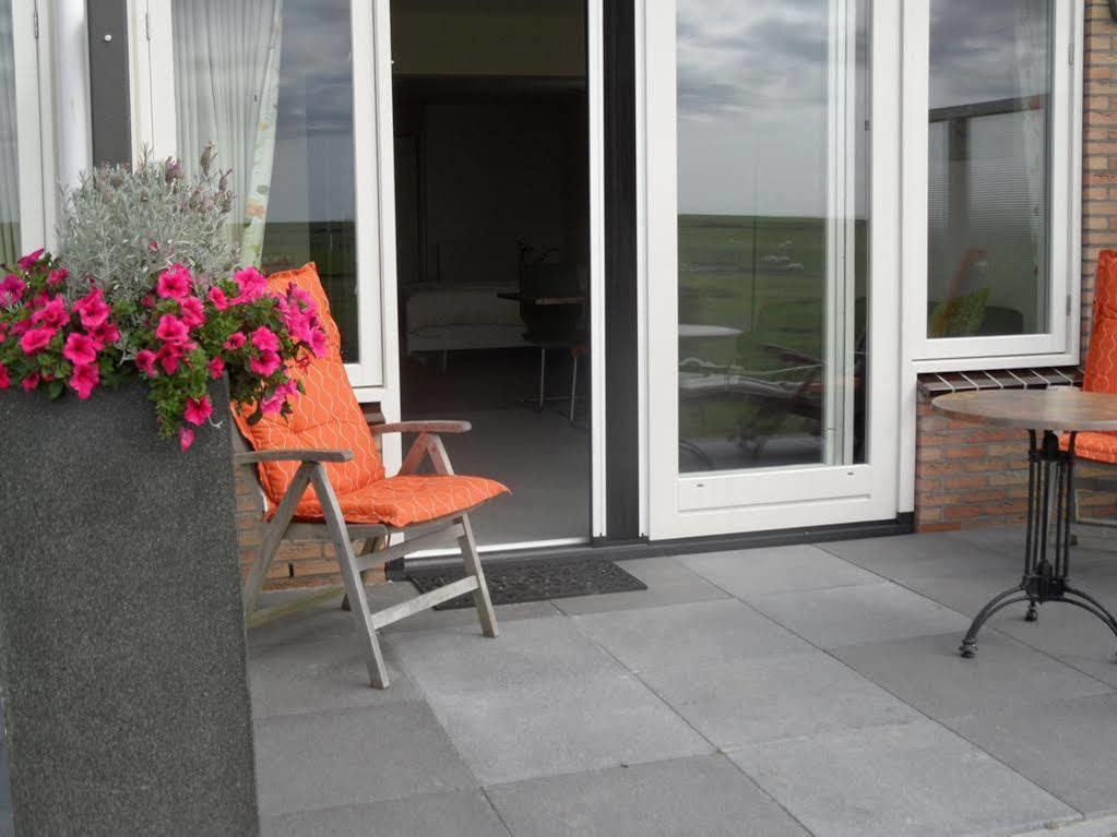 The Sunset Apartments Холум Екстериор снимка